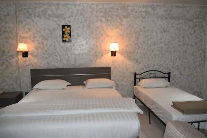 Room 5 of 37
