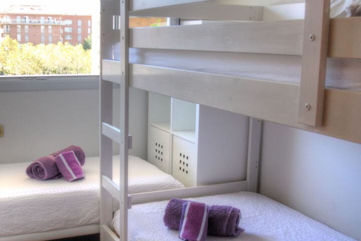 Room 10 of 28