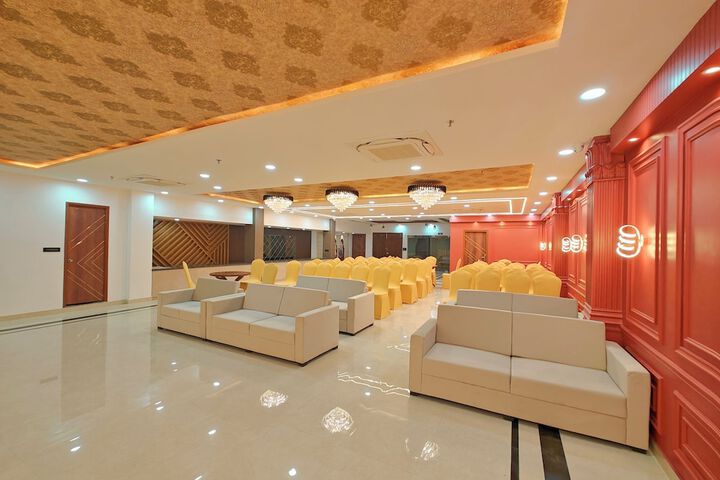 Ballroom/Hall 54 of 70