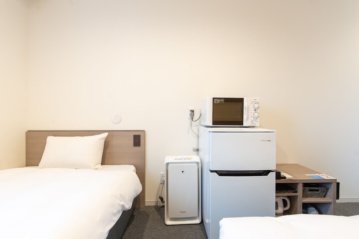 Room 4 of 15