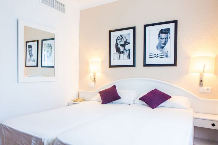 Room 5 of 40