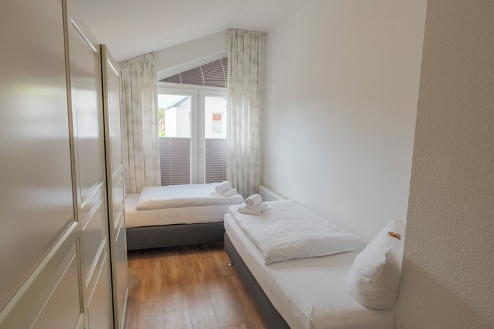 Room 5 of 20
