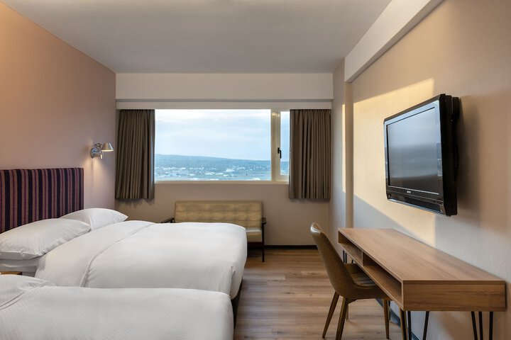 Room 9 of 26