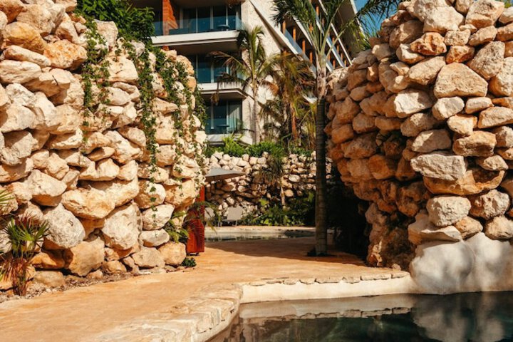 Pool 56 of 134