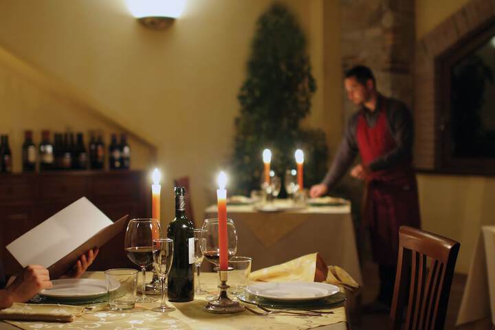 Dining 13 of 33