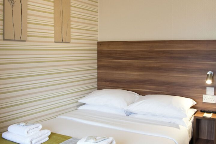 Room 16 of 31