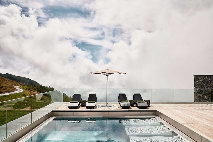 Pool 31 of 65