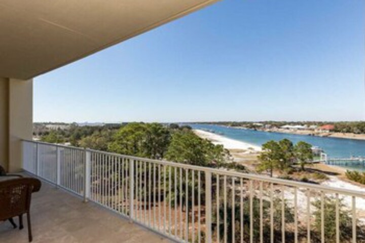 Sailmakers Place 503 by Meyer Vacation Rentals in Pensacola, FL