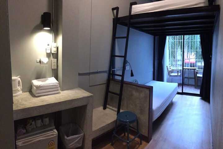 Room 76 of 92