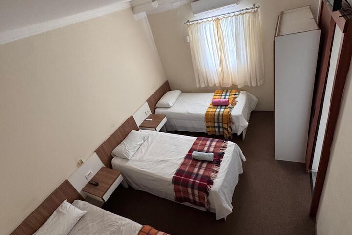 Room 16 of 37