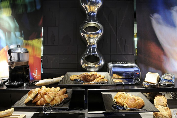 Breakfast/Coffee Service 54 of 87