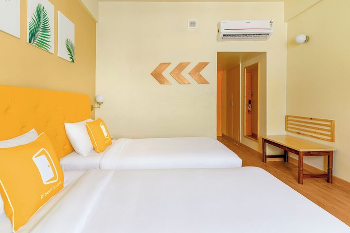 Room 15 of 32
