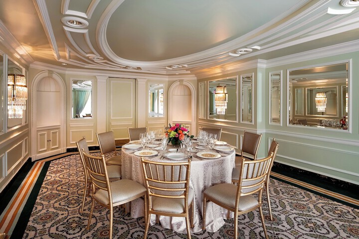 Banquet hall
