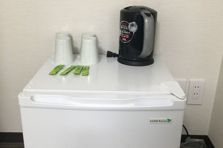 Mini-refrigerator