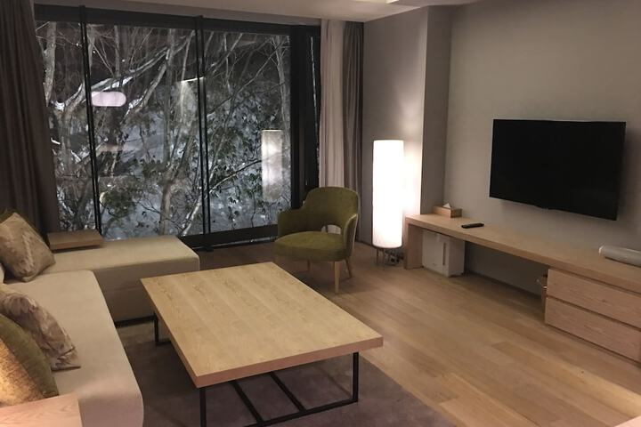 Room 11 of 176