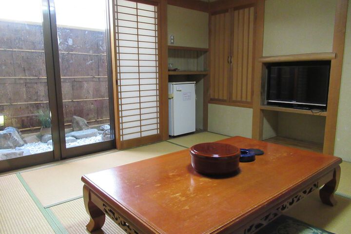Room 3 of 39