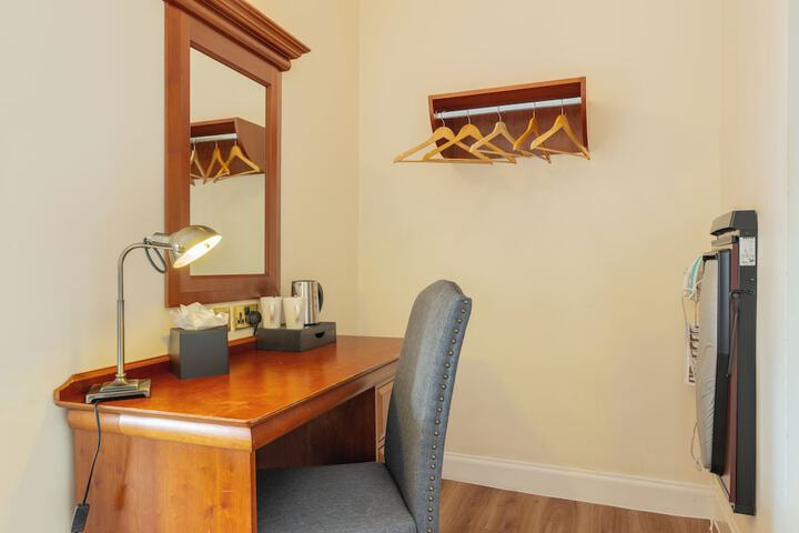 Room 11 of 58