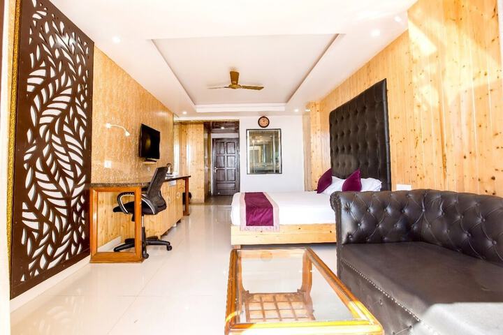 Room 7 of 57