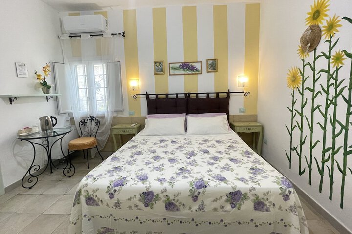 Room 28 of 97