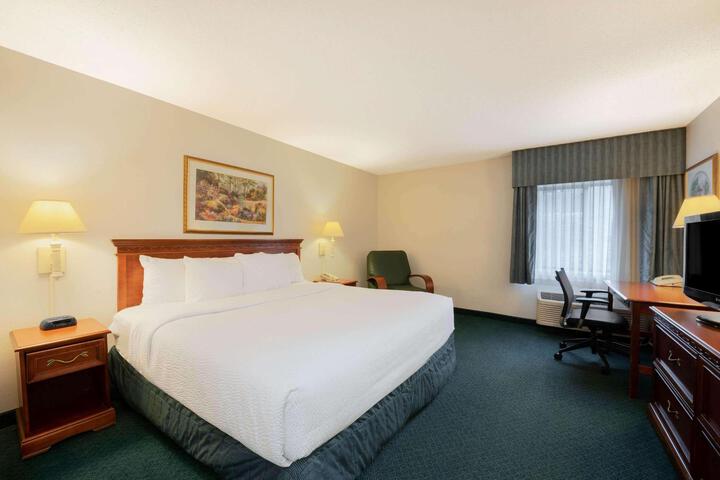 Deluxe 2 Double Beds (7 of 10)