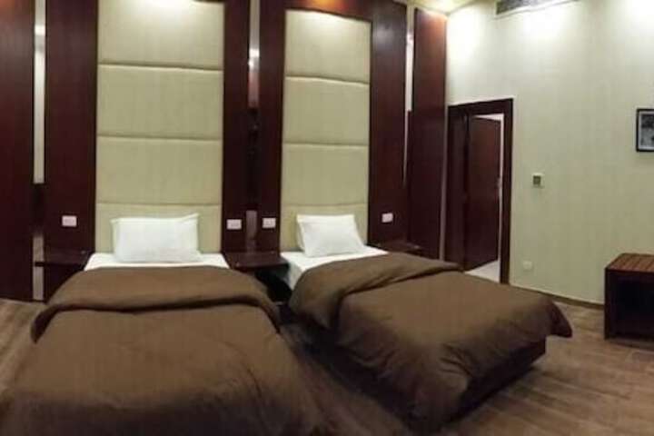Room 8 of 29