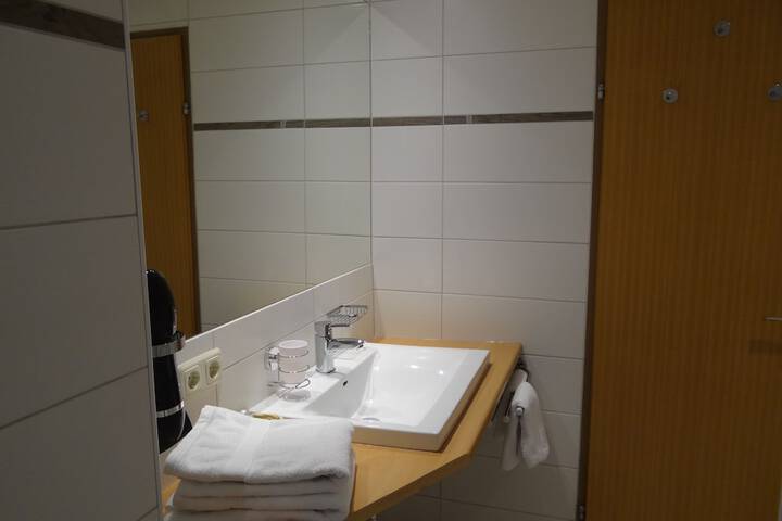 Room 40 of 61