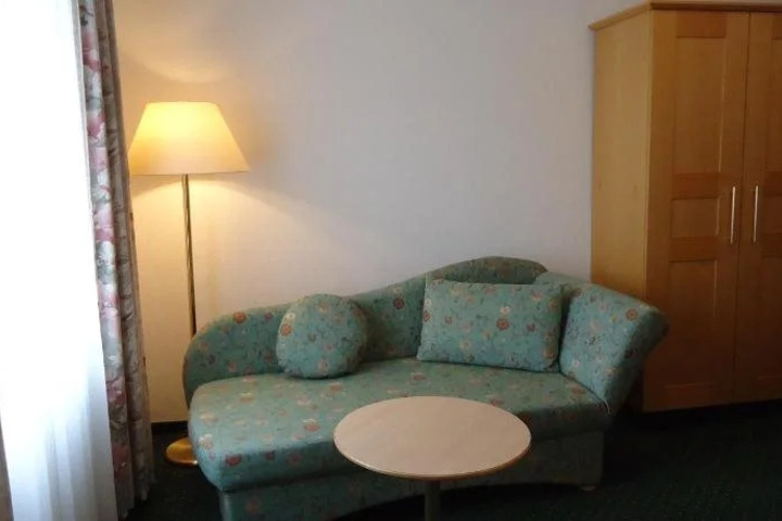 Room 3 of 14