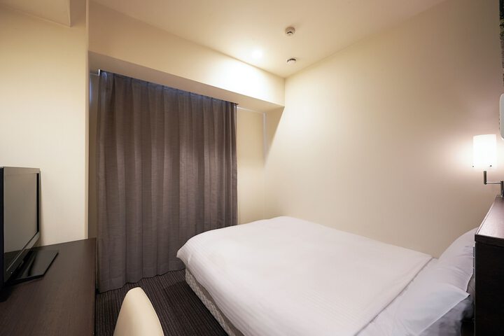 Room 9 of 49
