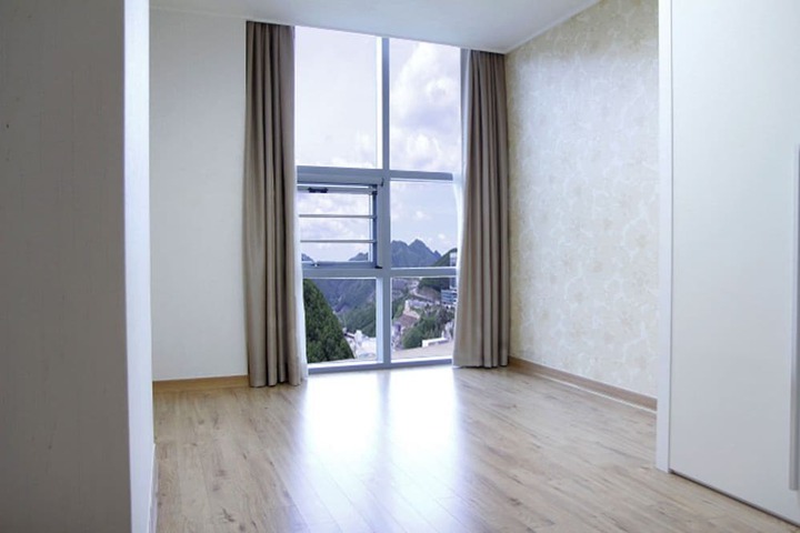 Room 25 of 119