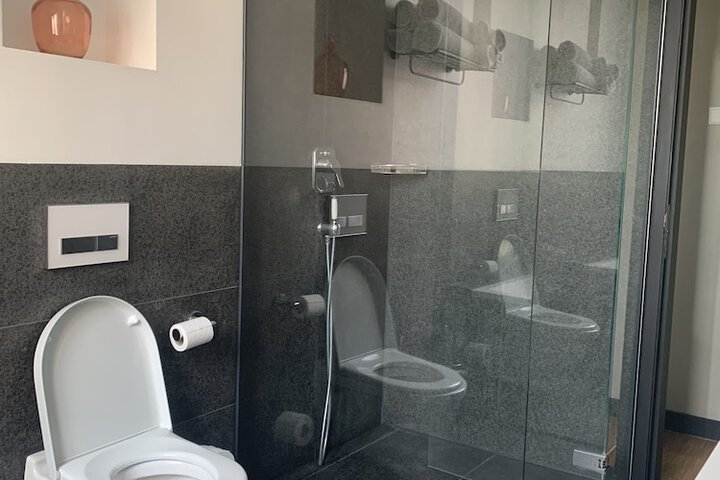 Room 86 of 105