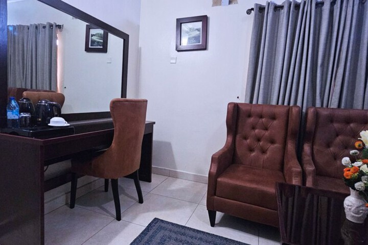 Room 7 of 81