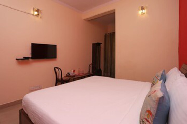Room 22 of 25