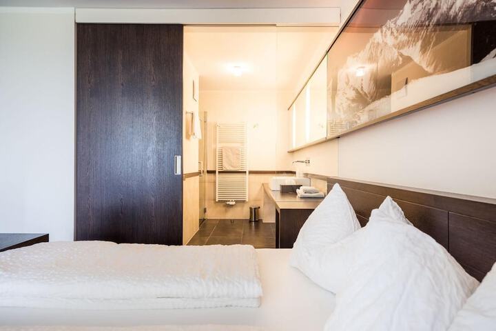 Room 16 of 57
