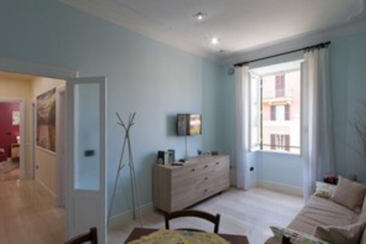 Room 11 of 20