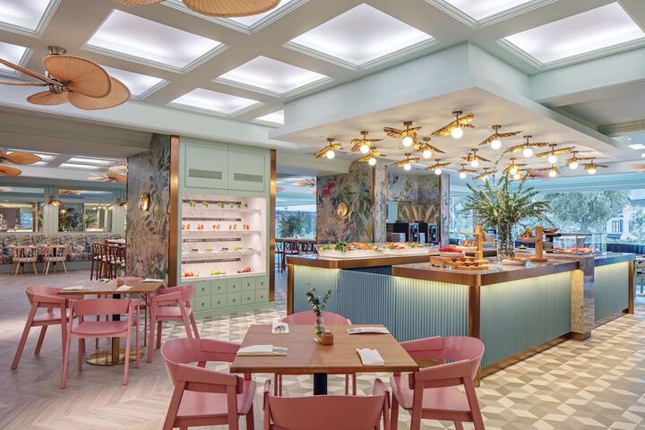 Breakfast area