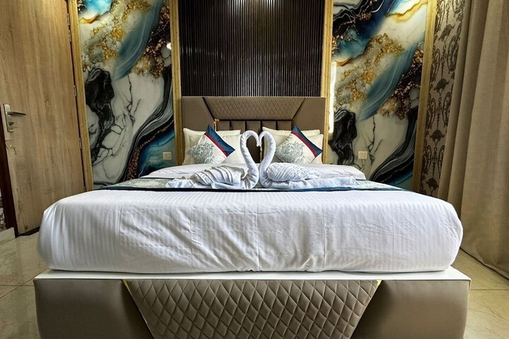 Room 18 of 52