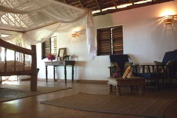 Room 8 of 9