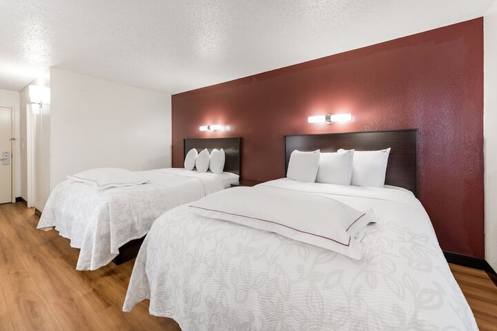 Deluxe 2 Queen Beds Accessible (2 of 11)