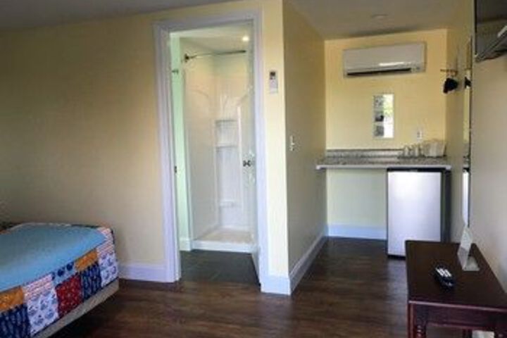 Room 19 of 28