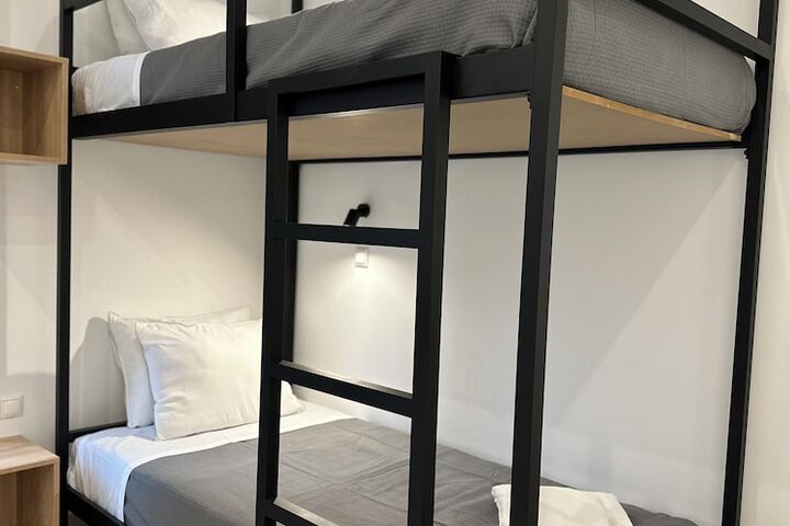 Room 18 of 42