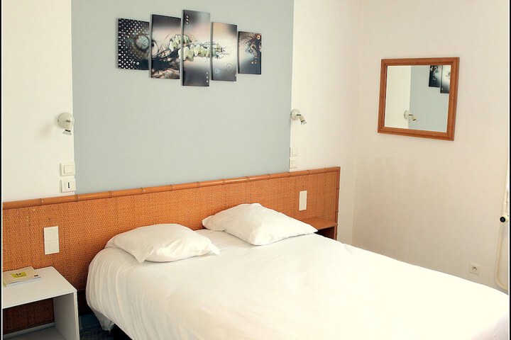 Room 7 of 69