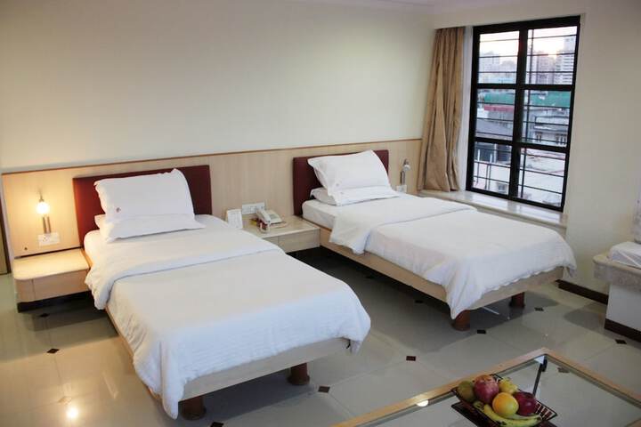 Room 9 of 57