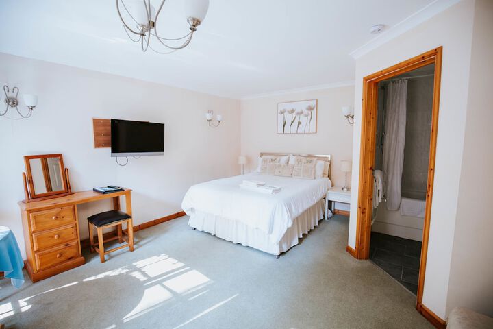 Room 11 of 20