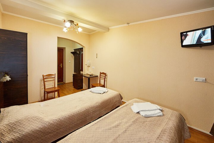Room 5 of 62