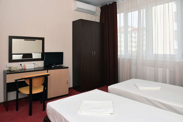 Room 5 of 46