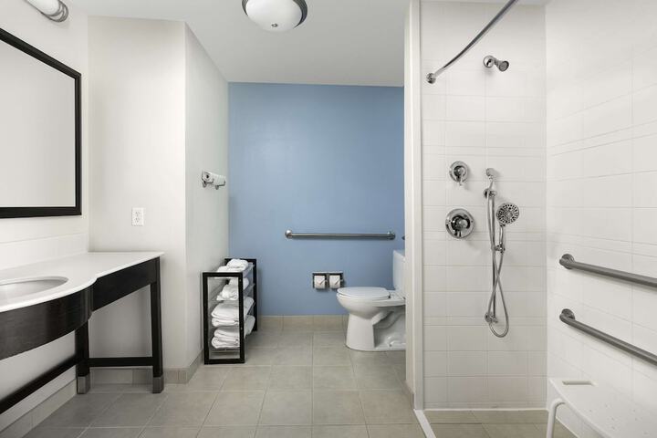 Room 12 of 24