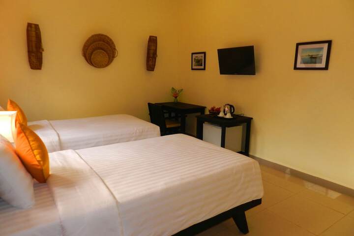 Room 9 of 36
