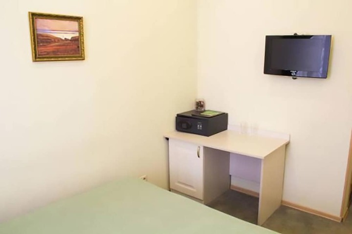 Room 4 of 34