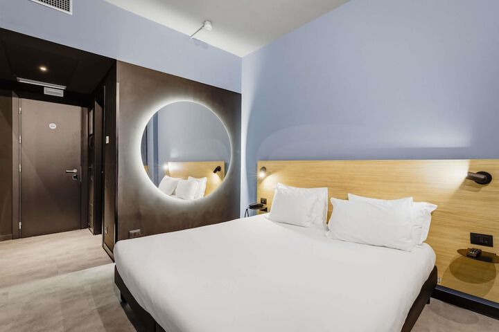 Room 21 of 107