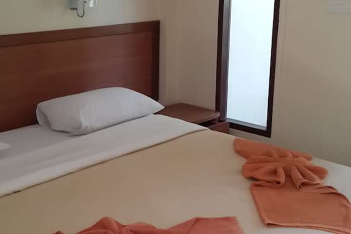 Room 10 of 81